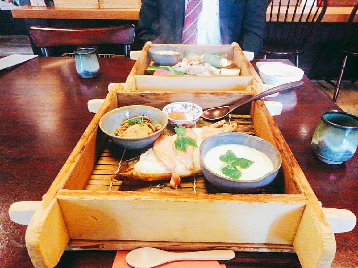 弥生座・門前茶寮（やよいざ・もんぜんちゃりょう）】地元の野菜を使っ