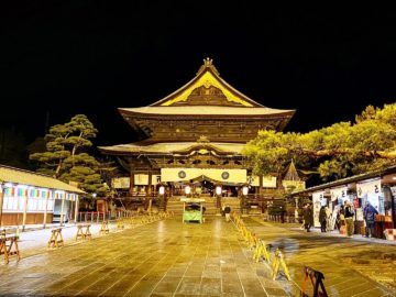 善光寺おすすめランチ カフェ特集 善光寺近くおすすめの美味しいお店 長野善光寺にお参りに来た時に寄ってほしいお店 創業65年 芹田不動産 地元密着 長野市のお部屋探し 学生賃貸 空室対策 駐車場 土地活用 売買はお任せ