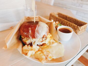【ダイニングカフェMahoroba（まほろば）】２０２３年７月新規オープン！上田市にラクレットチーズハンバーガー！