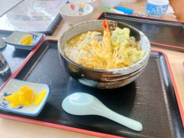【旅の駅鬼無里（きなさ）】天ぷらうどんめっちゃ美味しかった！おやきとかも売ってた！
