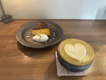 【cafe hoyo(カフェホヨ)】秋の新メニューかぼちゃバスクチーズケーキが美味すぎた！！カフェラテアートも素敵です☆