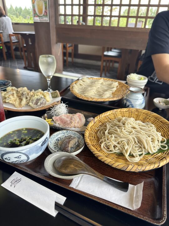 中屋 りけい