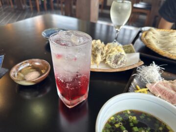 中屋 りけい
