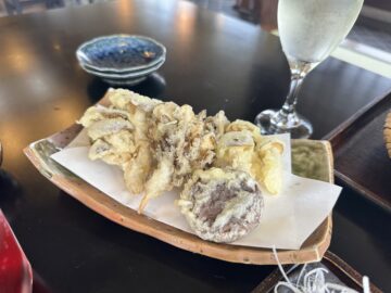 中屋 りけい