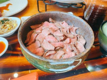 【長春館 炭火焼肉の店（ちょうしゅんかん）】牛ひつまぶし最高に美味い！お椀いっぱいのお肉がすごい！