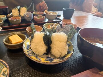 米とアカボシ 八十八手(はちじゅうはって)