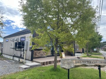 The Lake Side Cafe(ザレイクサイドカフェ)