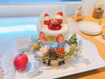 【dessert＆cafe Deko（デセールアンドカフェデコ）】１２月クリスマス限定パフェはじまったよー！！サンタ超可愛い☆