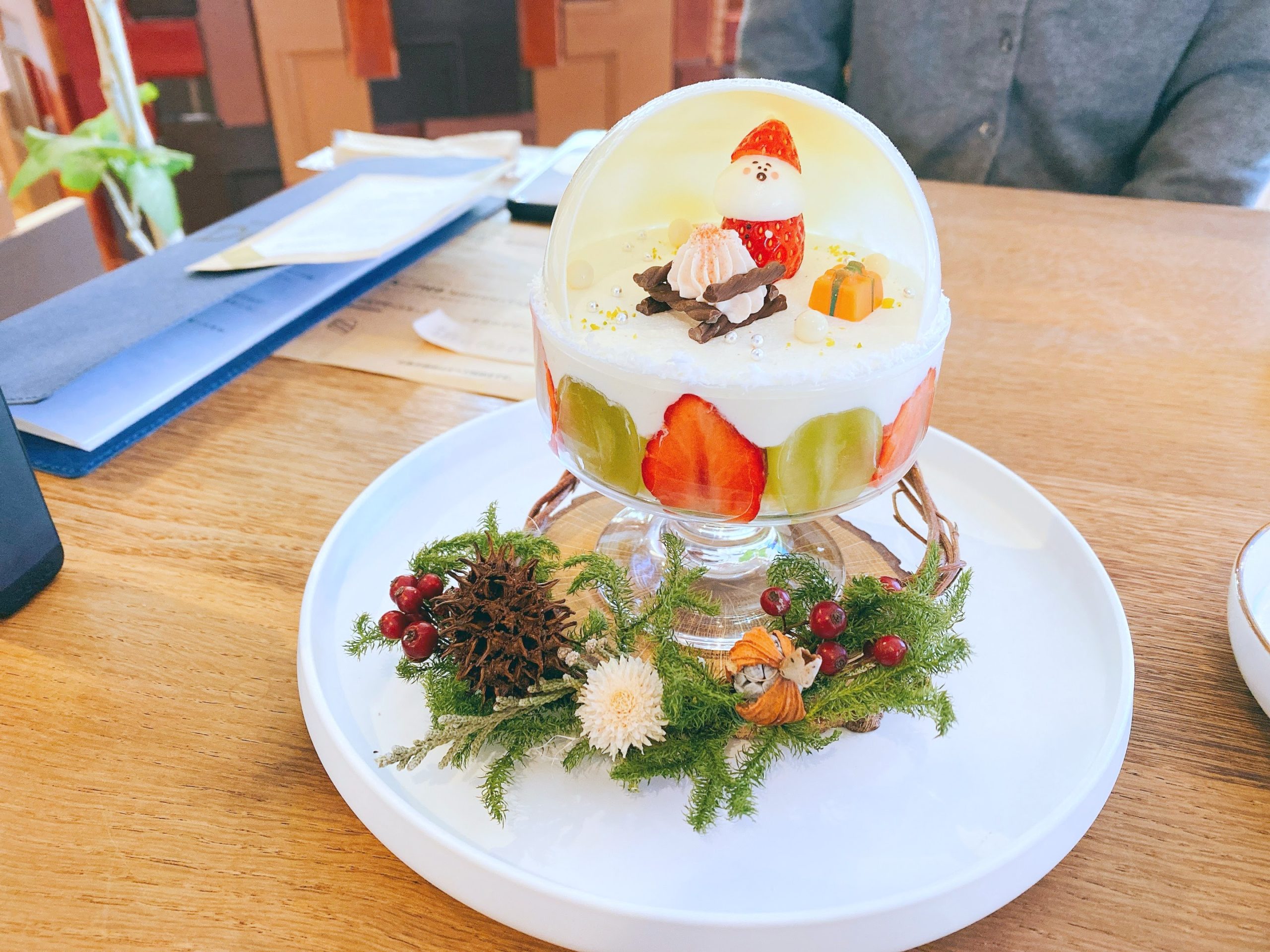 Dessert Cafe Deko デセールアンドカフェデコ かまくらサンタのパフェ 恐ろしい可愛さ キュンキュン必須 創業65年 芹田不動産 地元密着 長野市のお部屋探し 学生賃貸 空室対策 駐車場 土地活用 売買はお任せ下さい