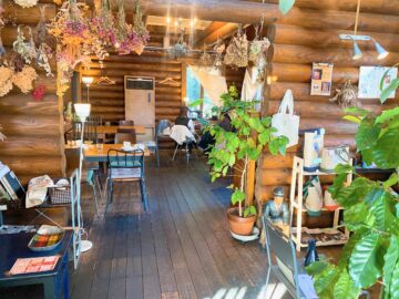 CAFE THE GROVE （カフェザグローブ）