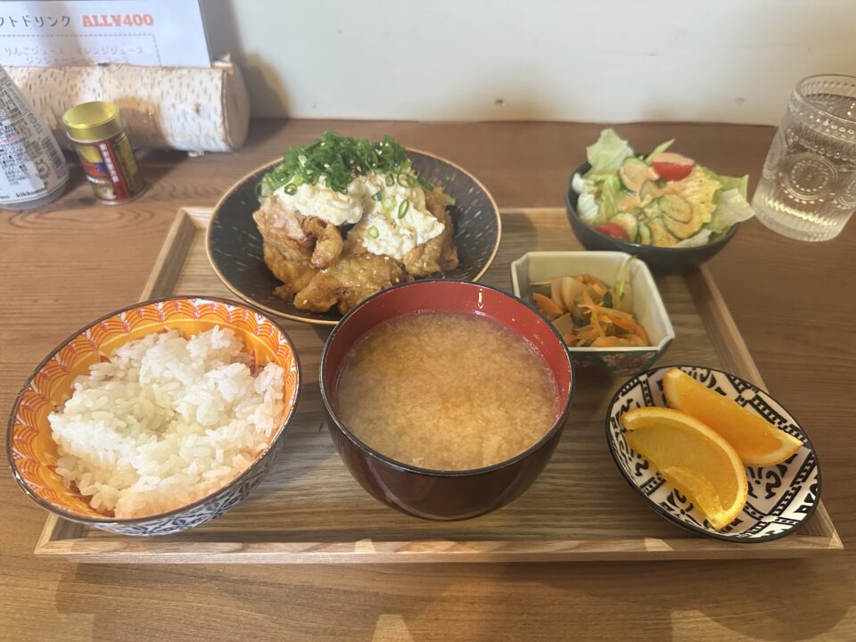 呑み喰い処 なないろ