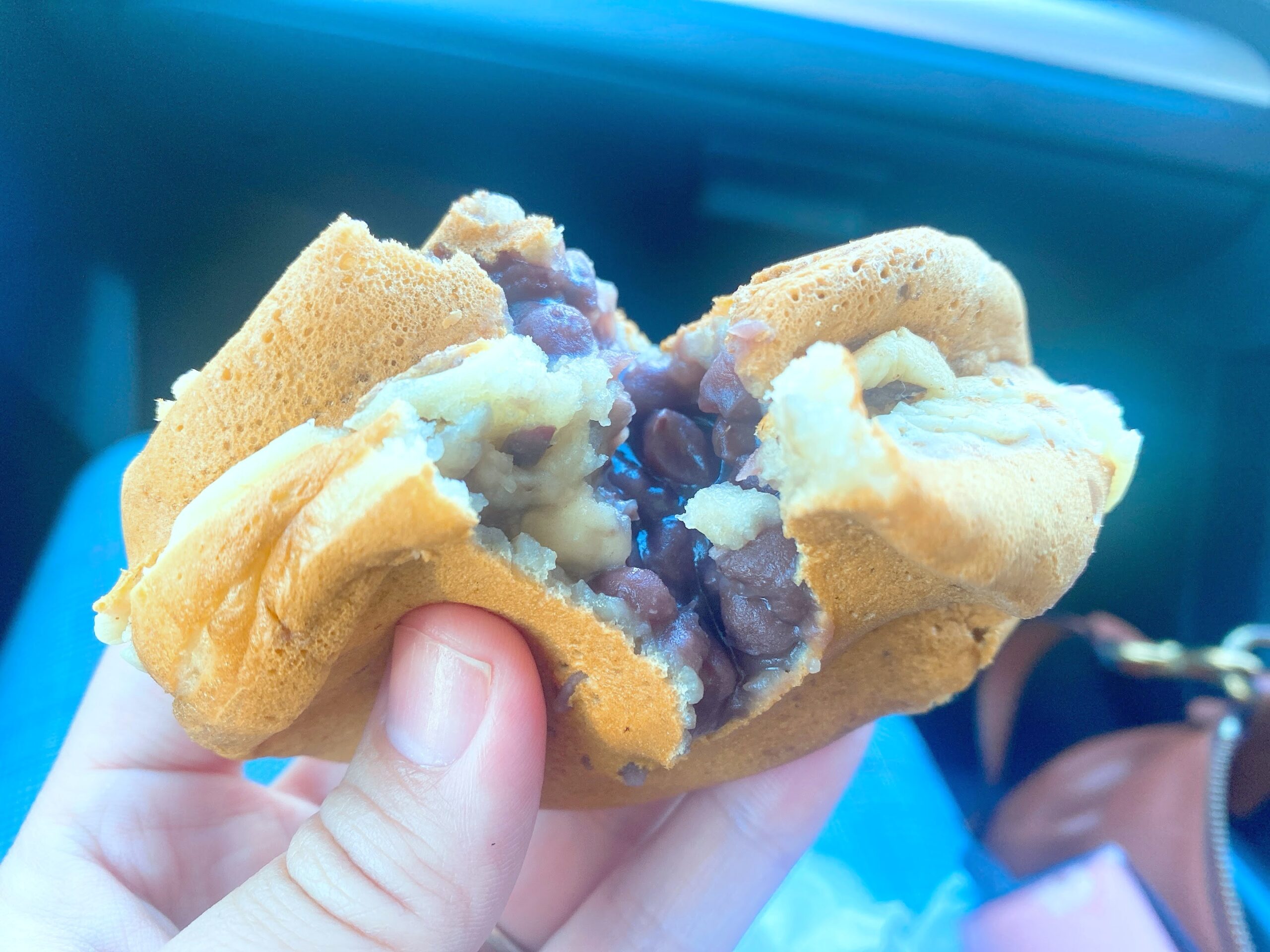 富士アイス上田店】じまんやきは薄皮でぎっしり詰まったつぶあんが