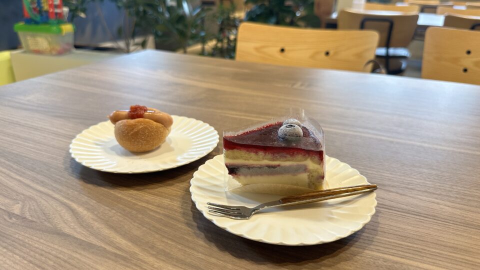 水と緑のカフェCOM cafe(コムカフェ)