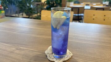 水と緑のカフェCOM cafe(コムカフェ)