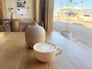 ART GALLERY RESTAURANT TOO（トゥー）