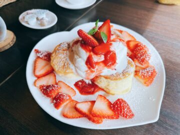【OTO Cafe（オトカフェ）】季節限定いちごパンケーキ☆生クリームふわふわでめっちゃ美味しい！！