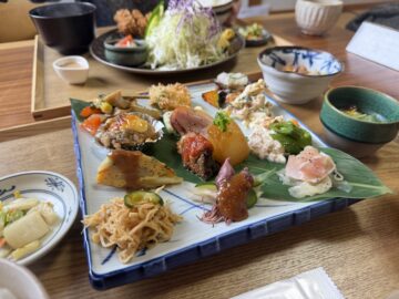 GOHANYA 灯(ごはんやあかり)