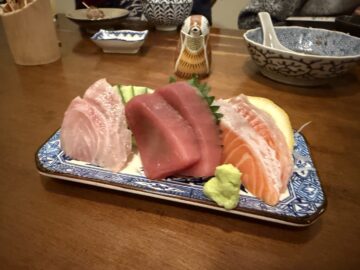 呑み喰い処なないろ