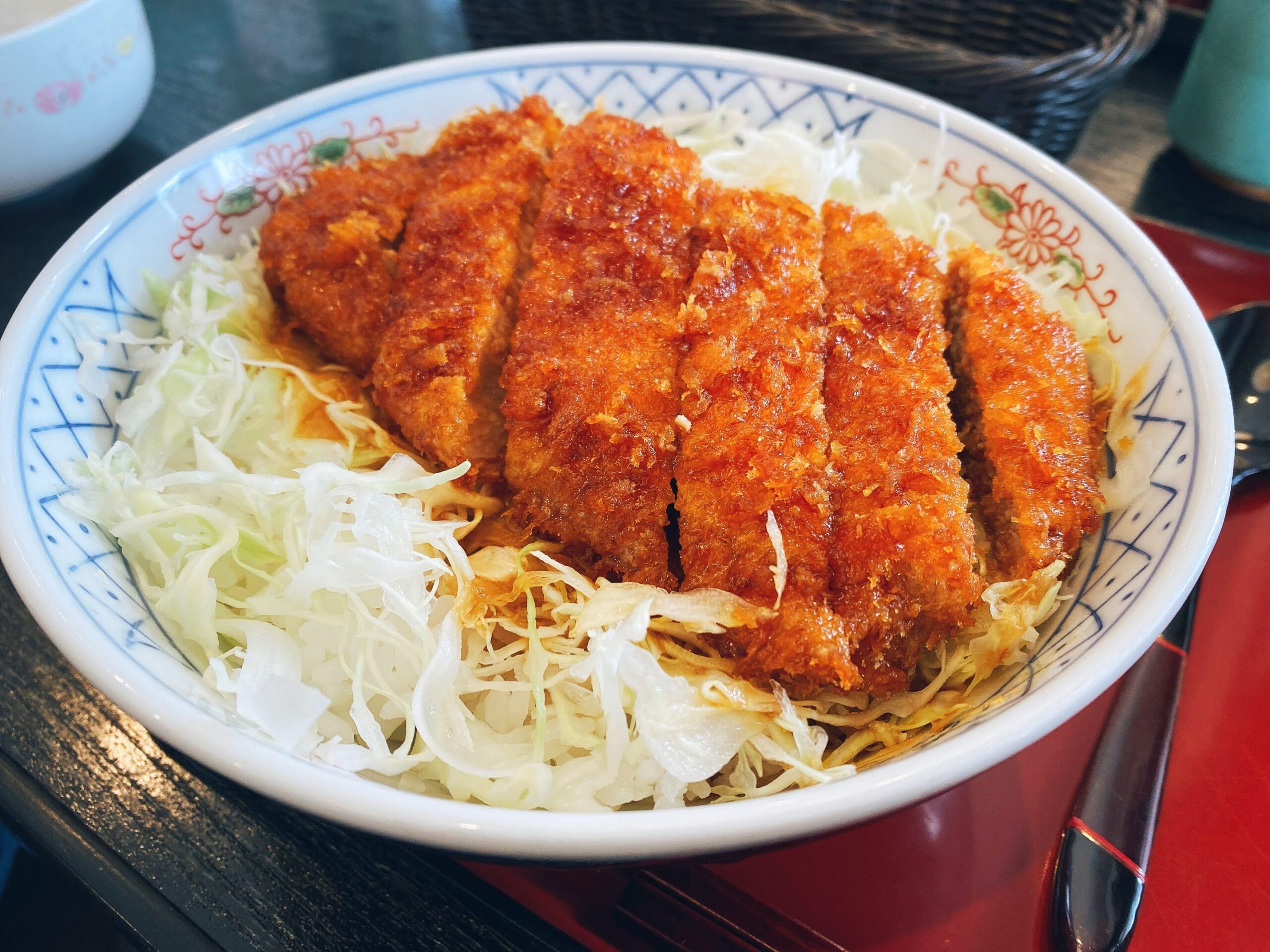 【いな垣】駒ケ根のソースかつ丼の名店！ジューシーでめちゃくちゃ美味しいソースかつ丼はいかが？ | 【 創業65年 】芹田不動産  地元密着、長野市のお部屋探し・学生賃貸・空室対策・駐車場・土地活用・売買はお任せ下さい