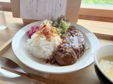 ツバキ食堂
