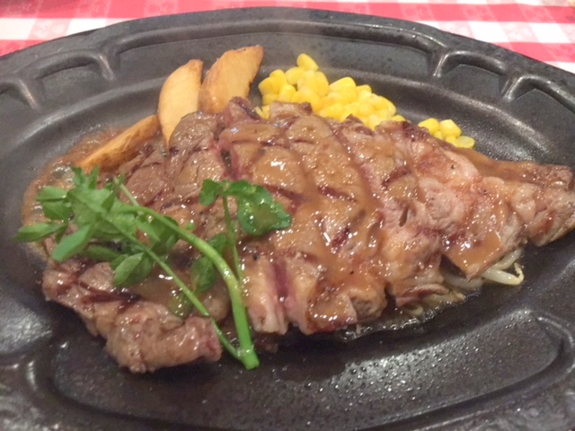 軽井沢　ザ・カウボーイハウスのステーキ