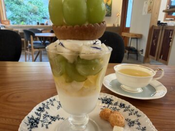 喫茶しろつめ草