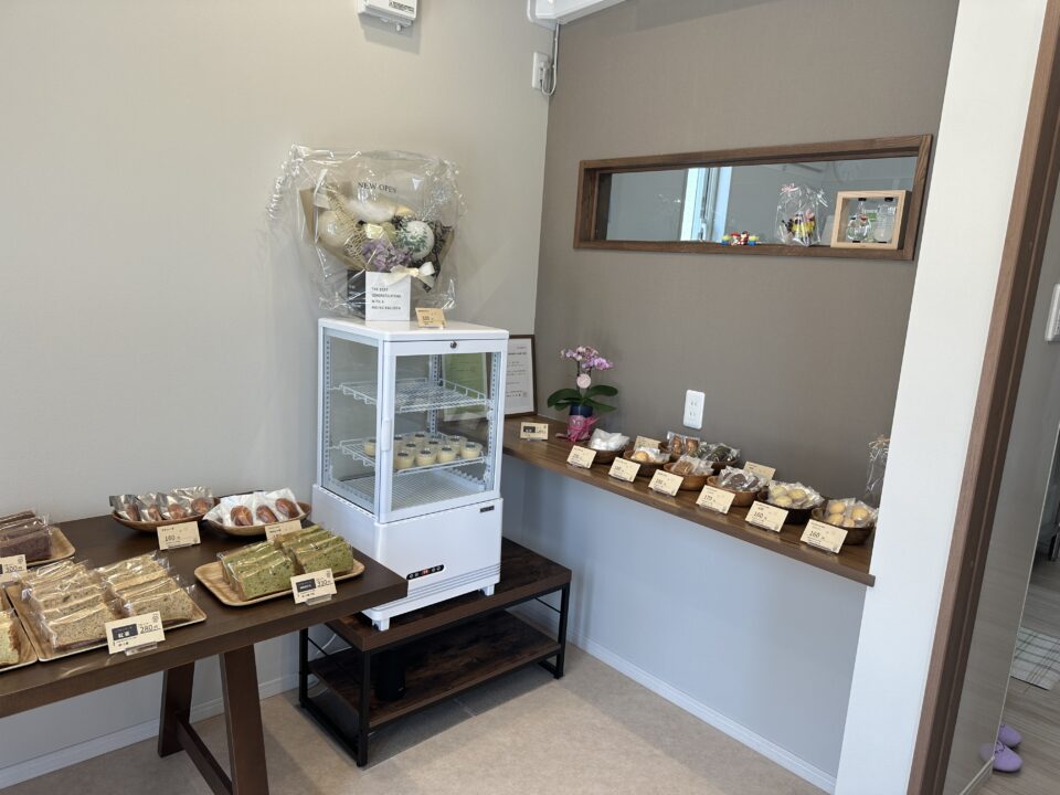 シフォンと焼き菓子の店 azun(あづん)