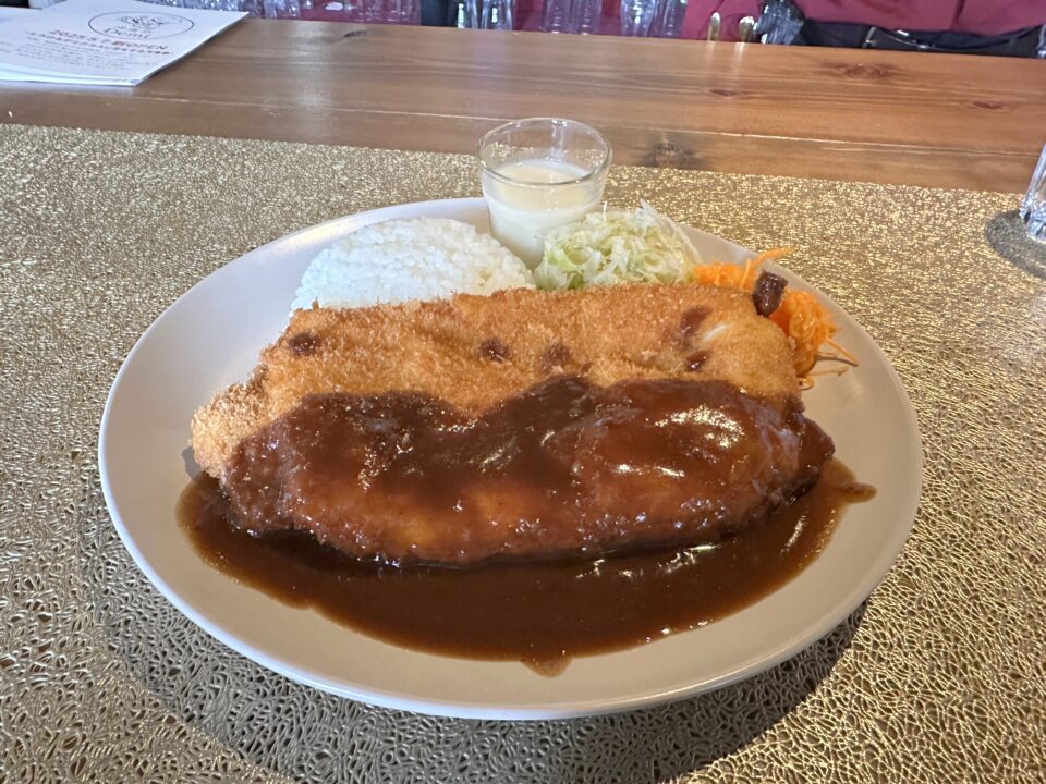 洋食亭Demi(デミ)