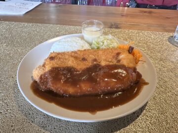 洋食亭Demi(デミ)