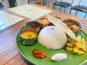 【モンマルシメ】南インド料理ミールスのカレーめちゃくちゃ美味しい！ちょっとずつ食べるの楽しい！